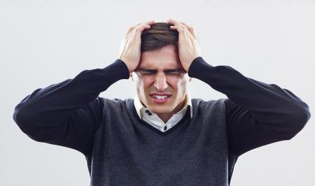 بلایی که استرس سر دهان و دندان‌هایتان می‌آورد