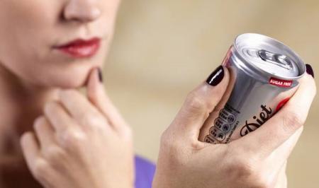 سپس از نوشیدن نوشابه این 21 بلا سر بدن می آید 9 بعد از نوشیدن نوشابه این 21 بلا سر بدن می آید