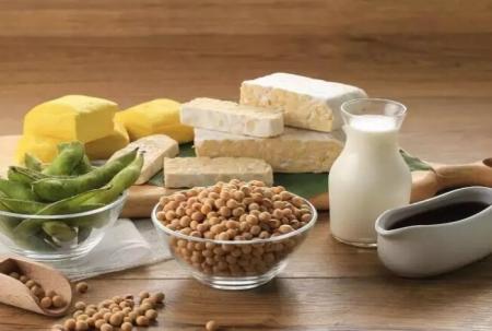 نوشیدن هر لیوان شیر سویا چه اثری روی بدنمان دارد؟ 1 نوشیدن هر لیوان شیر سویا چه تاثیری روی بدنمان دارد؟