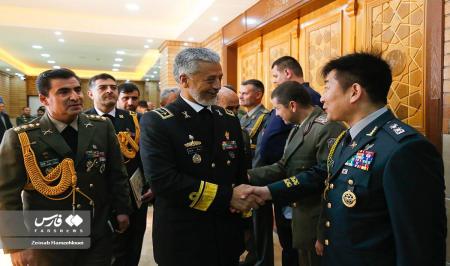 دیدار وابستگان نظامی خارجی با دریادار سیاری + عکس 1 دیدار وابستگان نظامی خارجی با دریادار سیاری + عکس