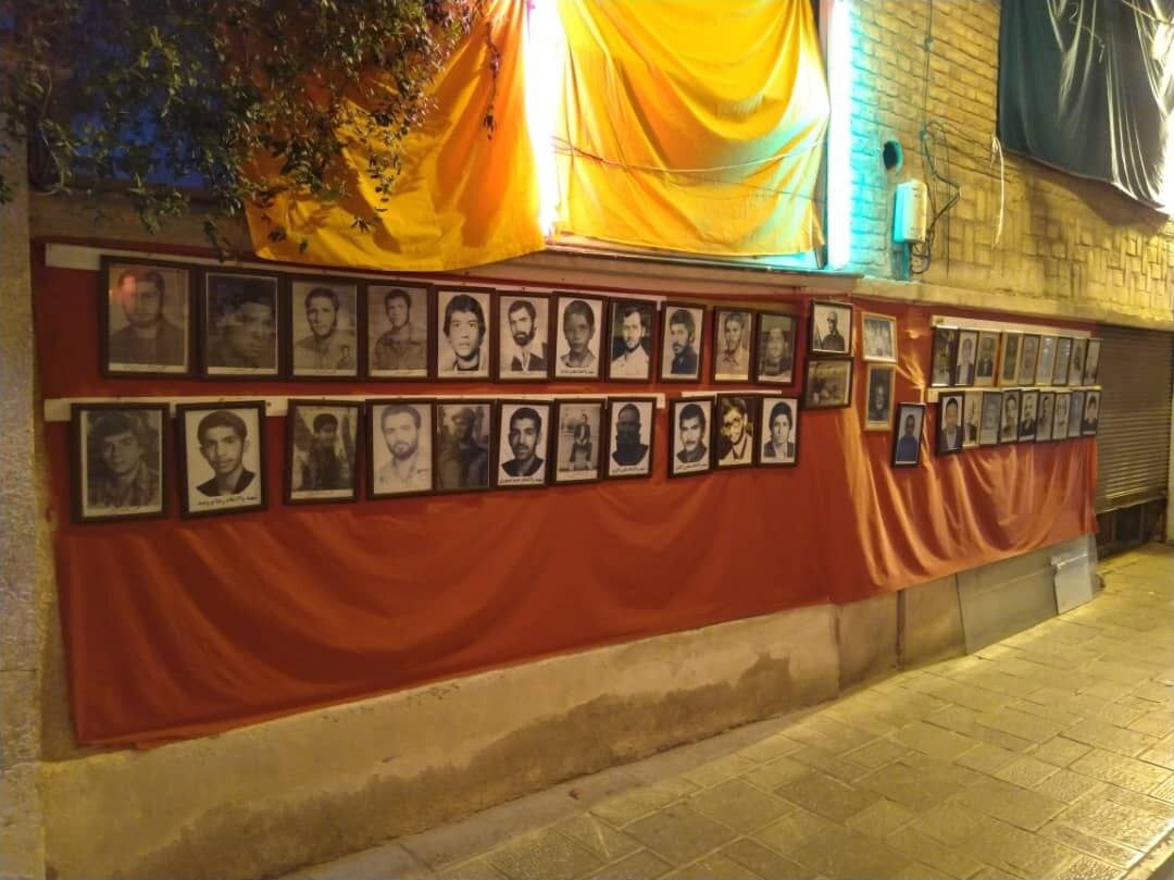 یاد شهدای محله در جماران در جشن نمیه شعبان