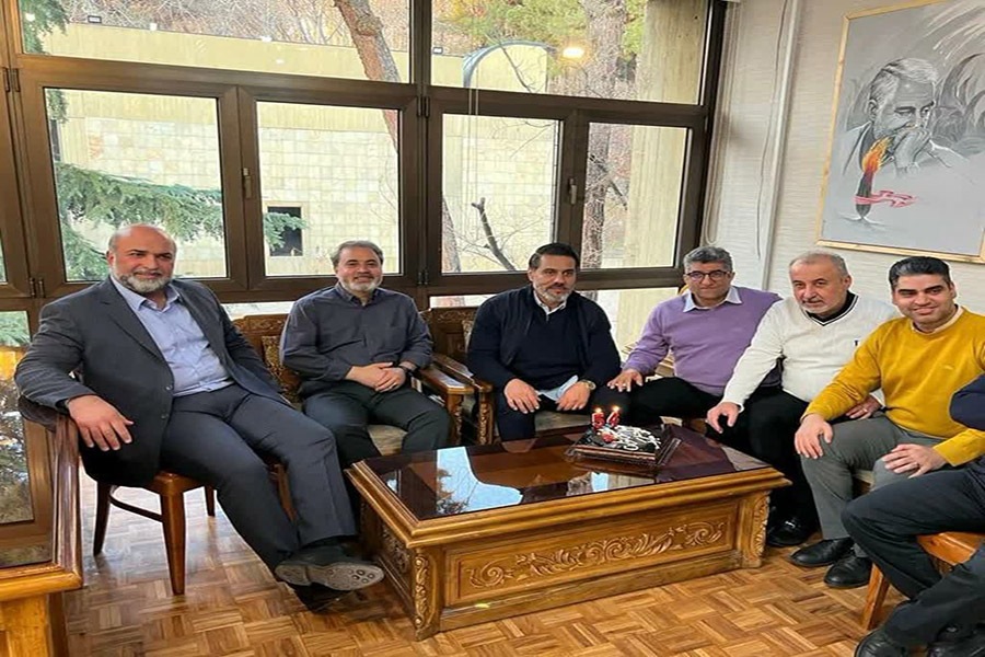 تولد پیروانی در جلسه هیئت مدیره پرسپولیس! + عکس 2 تولد پیروانی در جلسه هیئت مدیره پرسپولیس! (+عکس)