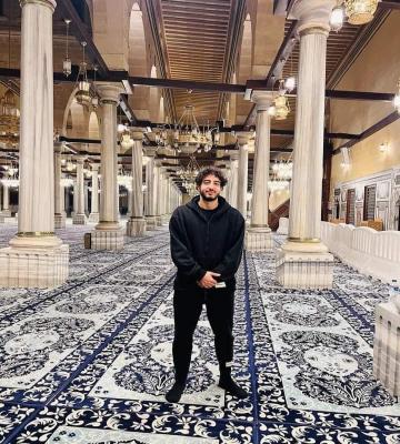 دعوا به فوتبالیست مصری بخاطر زیارت مسجد راس الحسین! + عکس 5 حمله به فوتبالیست مصری بخاطر زیارت مسجد راس الحسین! + عکس