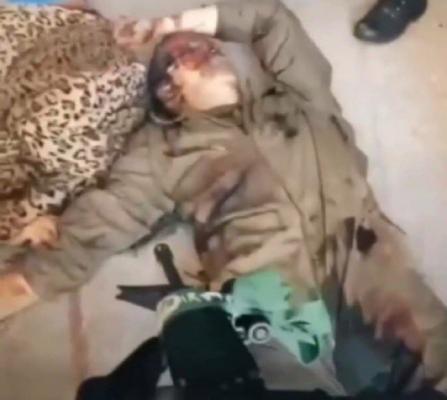 تروریست صهیونیستی که با لباس زنان فلسطینی عکس میگرفت به هلاکت رسید+عکس 1 تروریست صهیونیستی که با لباس زنان فلسطینی عکس میگرفت به هلاکت رسید+عکس