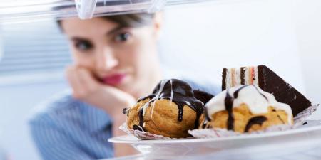 راهکارهای ساده برای کاهش میل به شیرینی‌جات و داشتن رژیمی سالم