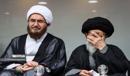 اشک‌های جانسوز پدر شهید آیت‌الله آل هاشم در مراسم تشییع فرزندش+عکس