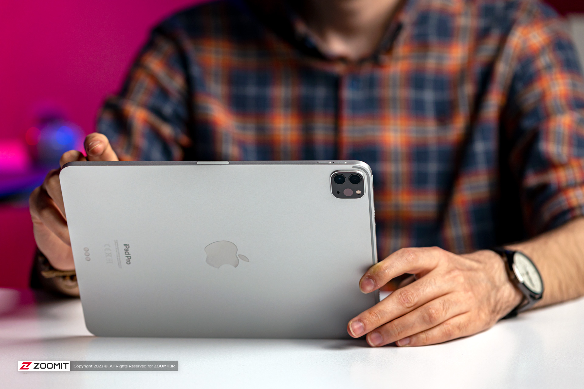 چینش لوگو اپل در پشت آیپد تغییر می‌کند؟