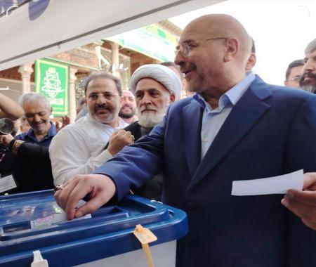 محمدباقر قالیباف در حرم حضرت عبدالعظیم حسنی رای داد+عکس_سودو تکنولوژی 3 محمدباقر قالیباف در حرم حضرت عبدالعظیم حسنی رای داد+عکس