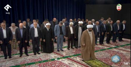 نماز جماعت کاندیداهای ریاست جمهوری پیش از برگزاری مناظرات+عکس_سودو تکنولوژی 10 نماز جماعت کاندیداهای ریاست جمهوری پیش از برگزاری مناظرات+عکس