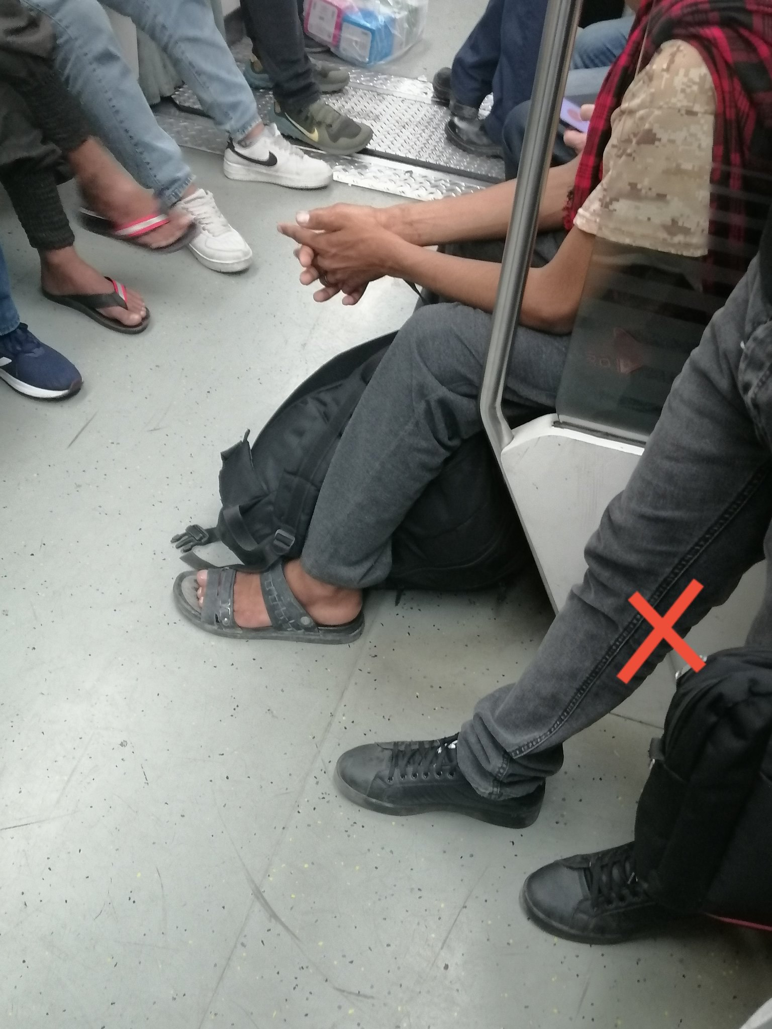 تصاویری از وجود پرتعداد اتباع افغان در تهران که دست به دست می شود_سودو تکنولوژی 7 عکس خبرساز از حضور پرتعداد اتباع افغان در تهران