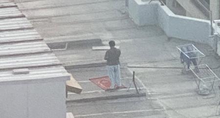 تصویری از نماز خواندن در شرایط سخت و گرم که پربازدید شد_سودو تکنولوژی 3 تصویری از نماز خواندن در شرایط سخت و گرم که پربازدید شد