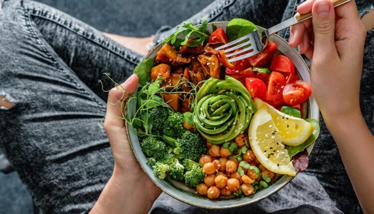 1722527650 499 رژیم گیاه‌ خواری مزایا و معایب راهنمای گیاه خواری