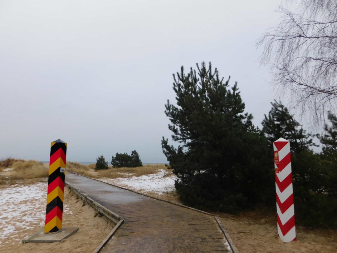 از «پلِ دوستی» ملل تا بلندترین آبشارها؛ منحصر به فردترین مرزها بین کشورهای جهان از «پلِ دوستی» ملل تا بلندترین آبشارها؛ منحصر به فردترین مرزها بین کشورهای جهان