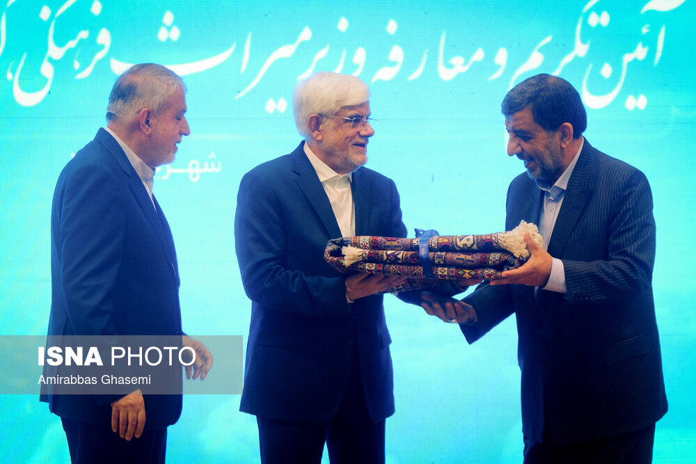 دو هدیه متغیری که عارف به ضرغامی داد+عکس_سودو تکنولوژی 14 دو هدیه متفاوتی که عارف به ضرغامی داد+عکس