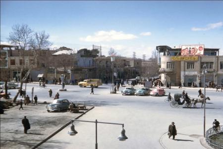 عکس متفاوت از دروازه دولت اصفهان در سال ۱۳۴۰ خورشیدی_سودو تکنولوژی 2 تصویر متفاوت از دروازه دولت اصفهان در سال ۱۳۴۰ خورشیدی