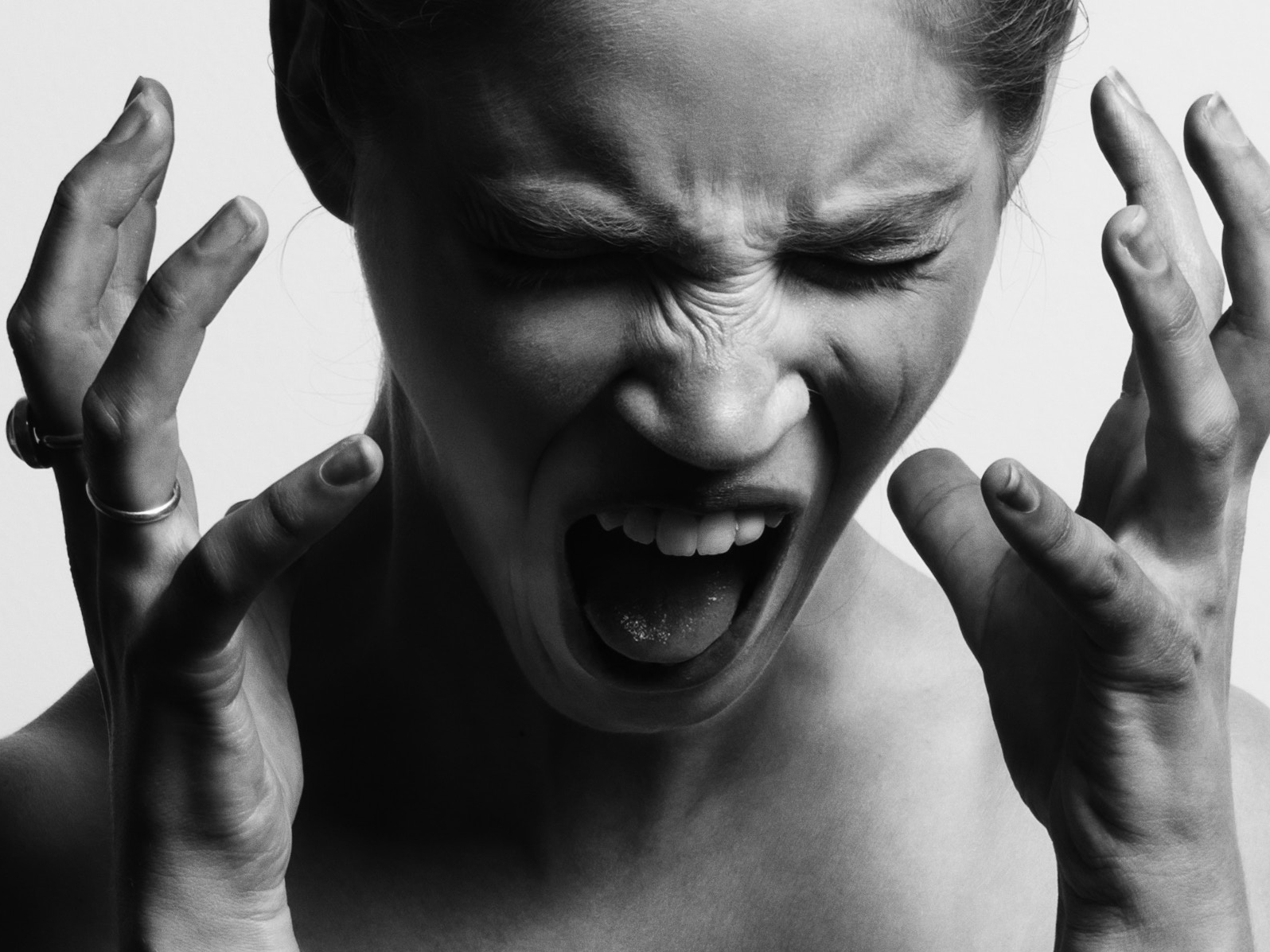 ۱۳ دلیل کینه ای بودن آدم‌ها