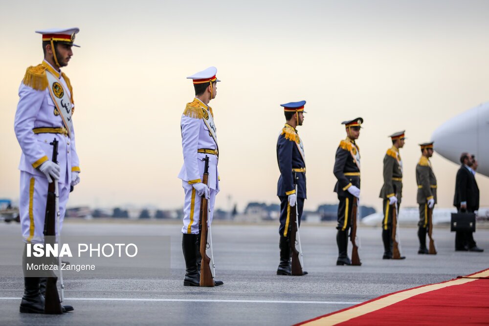 نخست وزیر عراق در فرودگاه مهرآباد تهران نخست وزیر عراق در فرودگاه مهرآباد تهران