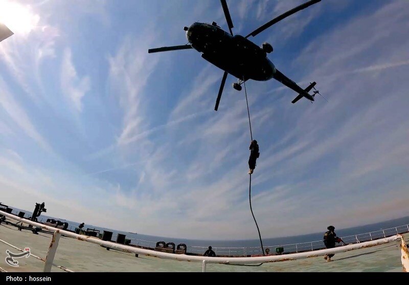 تکنولوژی های تازه نیروی دریایی ایران که در رزمایش ظهر امروز سپاه رونمایی شد+ تصاویر_سودو تکنولوژی 6 رونمایی از تکنولوژی جدید در رزمایش جدید سپاه/ سردار تنگسیری: قادریم امنیت منطقه حساس خلیج فارس را تامین کنیم