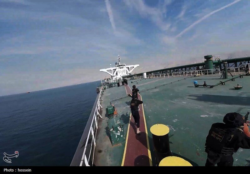 تکنولوژی های تازه نیروی دریایی ایران که در رزمایش ظهر امروز سپاه رونمایی شد+ تصاویر_سودو تکنولوژی 1 رونمایی از تکنولوژی جدید در رزمایش جدید سپاه/ سردار تنگسیری: قادریم امنیت منطقه حساس خلیج فارس را تامین کنیم