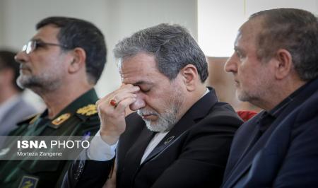 چهره غمگین عراقچی در مراسم گرامیداشت شهادت حاج قاسم + عکس_سودو تکنولوژی 8 چهره غمگین عراقچی در مراسم گرامیداشت شهادت حاج قاسم + عکس