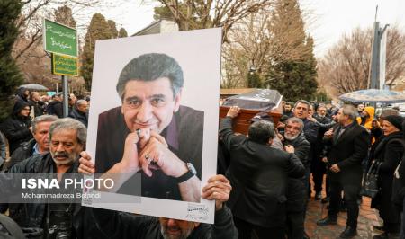 تصاویری تلخ از تشییع پیکر منوچهر والی زاده دوبلور دوست داشتنی ایران