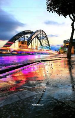 تصویری زیبا از پل بابلسر در میان نور ماشین‌ها