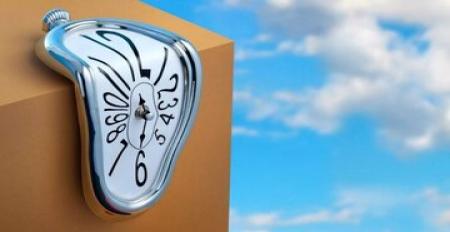 چرا هر چه سن ما بیشتر می‌شود حس می‌کنیم زمان سریع‌تر می‌گذرد؟