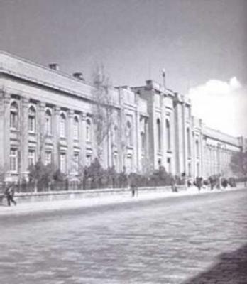 ساختمان موزه پست در خیابان سپه تهران در دهه ۳۰ خورشیدی