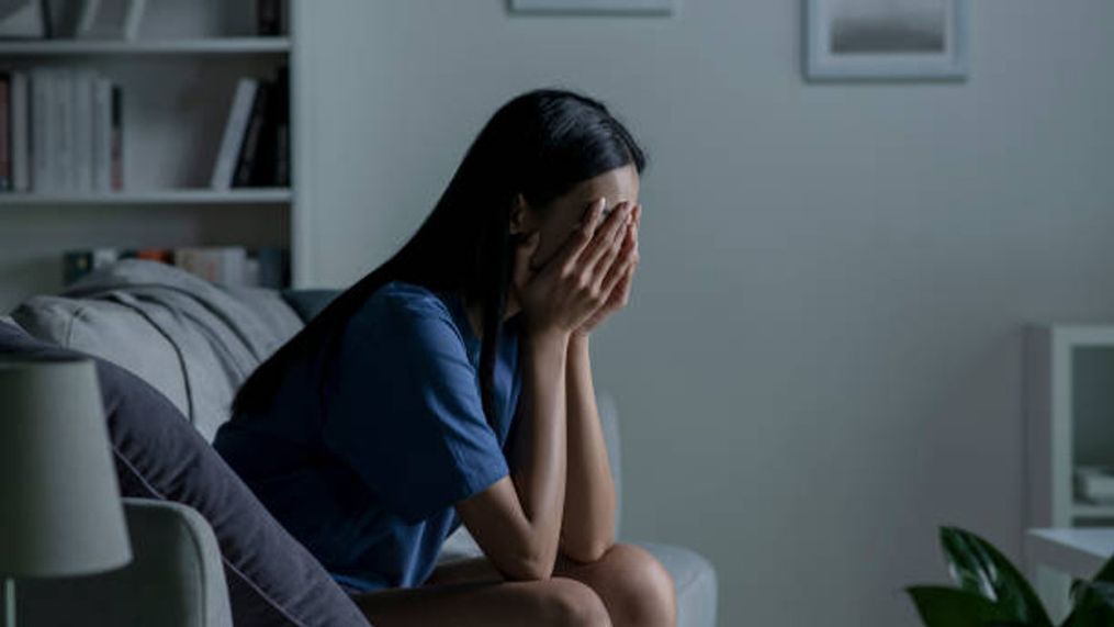 تنهایی گریه نکنید: رمز و راز اشک ریختن و همدلی کردن_سودو تکنولوژی 17 1744073832 148 تنهایی گریه نکنید رمز و راز اشک ریختن و همدلی