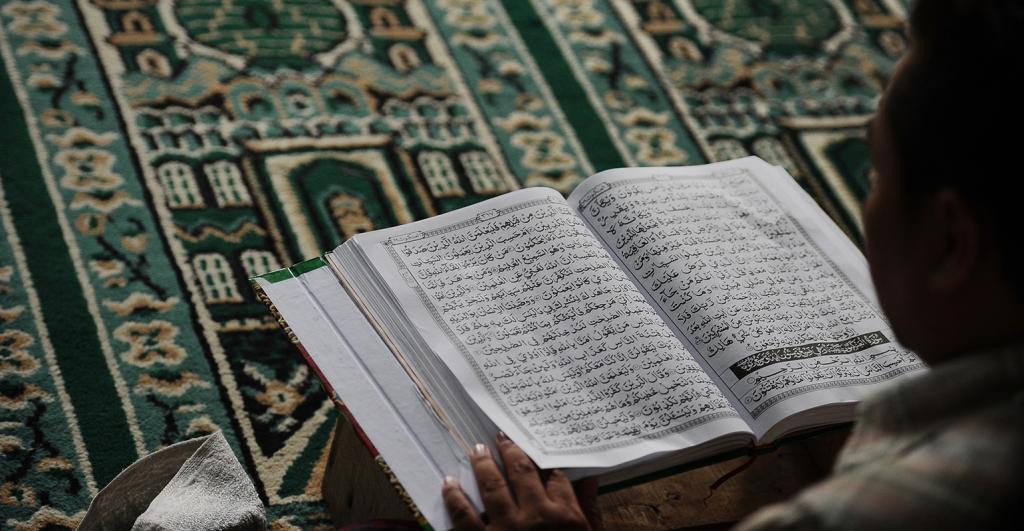 متن آیت الکرسی با ترجمه فارسی + صوت_سودو تکنولوژی 4 1745893268 661 متن آیت الکرسی با ترجمه فارسی صوت سودو تکنولوژی