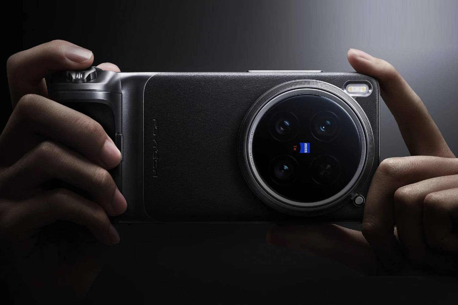 کیت دوربین گوشی پرچمدار ویوو X200 اولترا با ۷ ویژگی برجسته توانایی عکاسی را به دوربینهای حرفهای نزدیک میکند_سودو تکنولوژی 30 کیت دوربین گوشی پرچمدار ویوو X200 اولترا با ۷ ویژگی برجسته تجربه عکاسی را به دوربینهای حرفهای نزدیک میکند