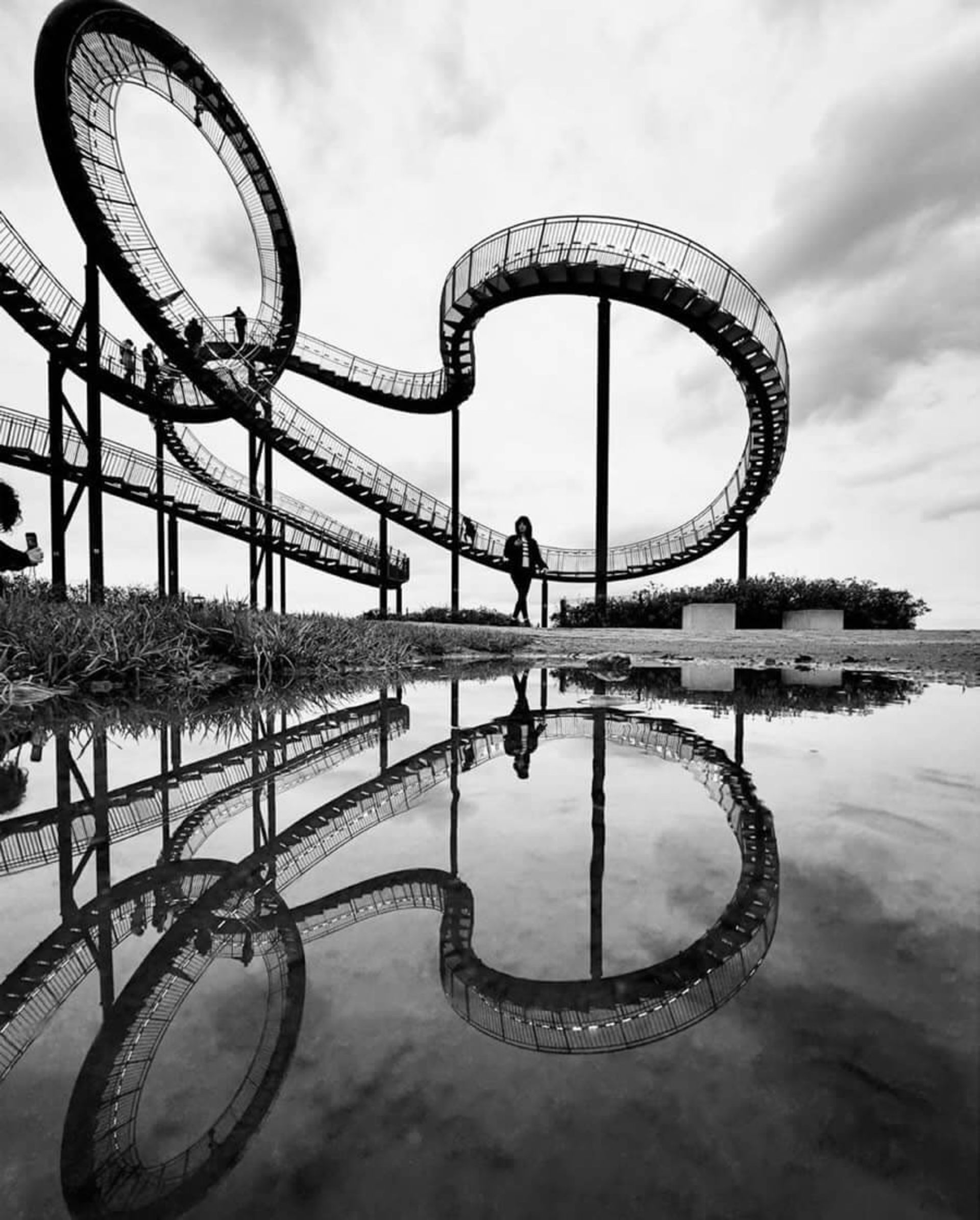 عکس خیابانی سیاه و سفید