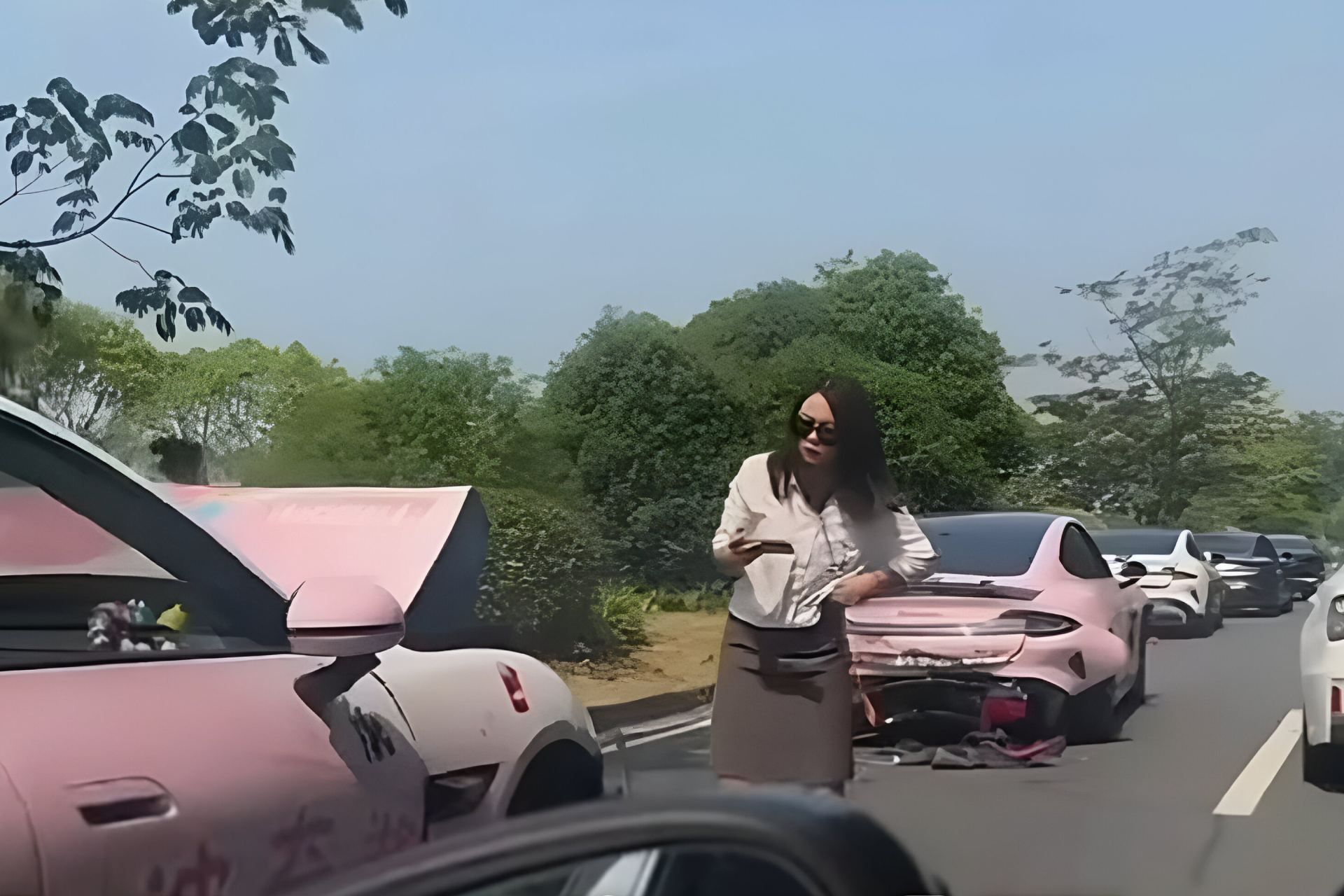 تصادف زنجیره ای SU7