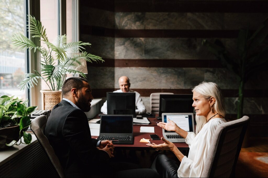 چطور مشاور مالی شویم: مشاور مالی شدن در ۷ گام_سودو تکنولوژی 3 چگونه مشاور مالی شویم: مشاور مالی شدن در ۷ گام