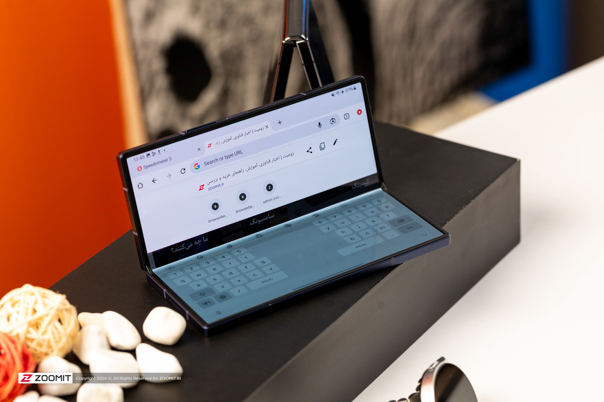 نمایشگر این گوشی هم‌قیمت یک گوشی پرچمدار است!