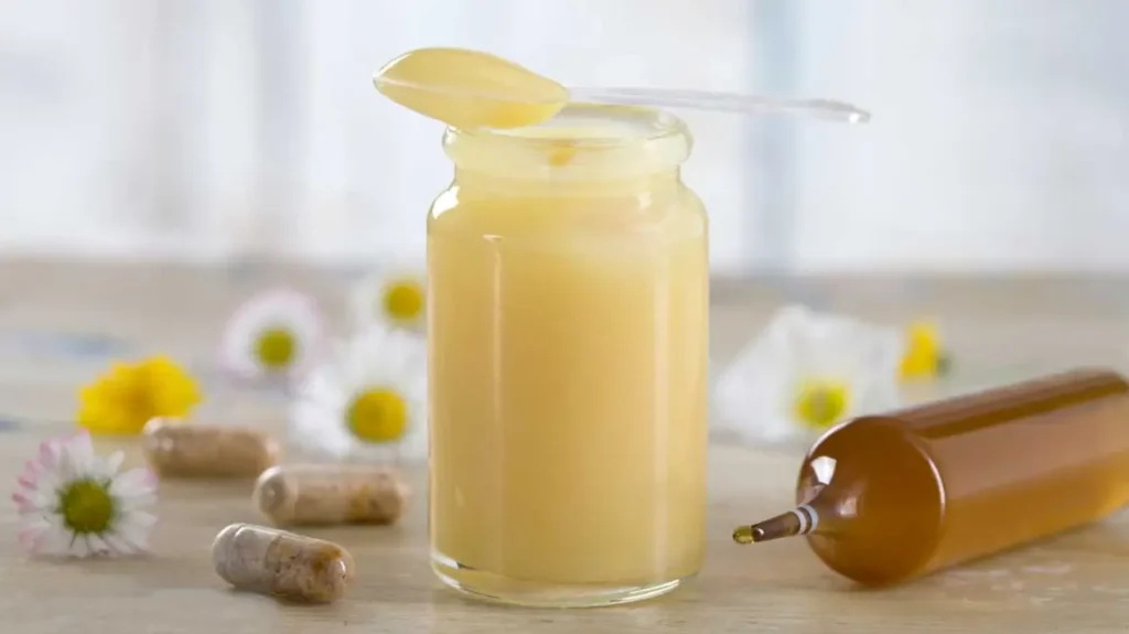 تفاوت ژل رویال با عسل؛ کدامیک مقویتر است؟_سودو تکنولوژی 2 مزایا و خاصیتهای ژل رویال