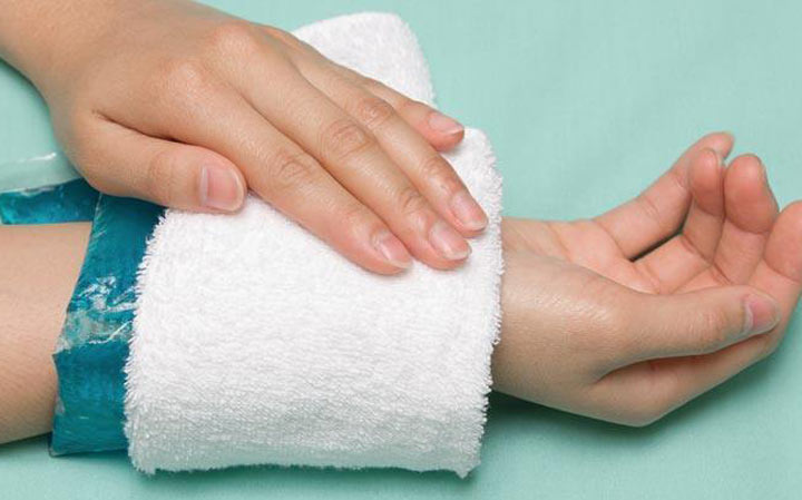 ۷ درمان خانگی کورک (درمان چیبان در خانه)_سودو تکنولوژی 8 درمان کورک - پوشاندن کورک با کمپرس گرم