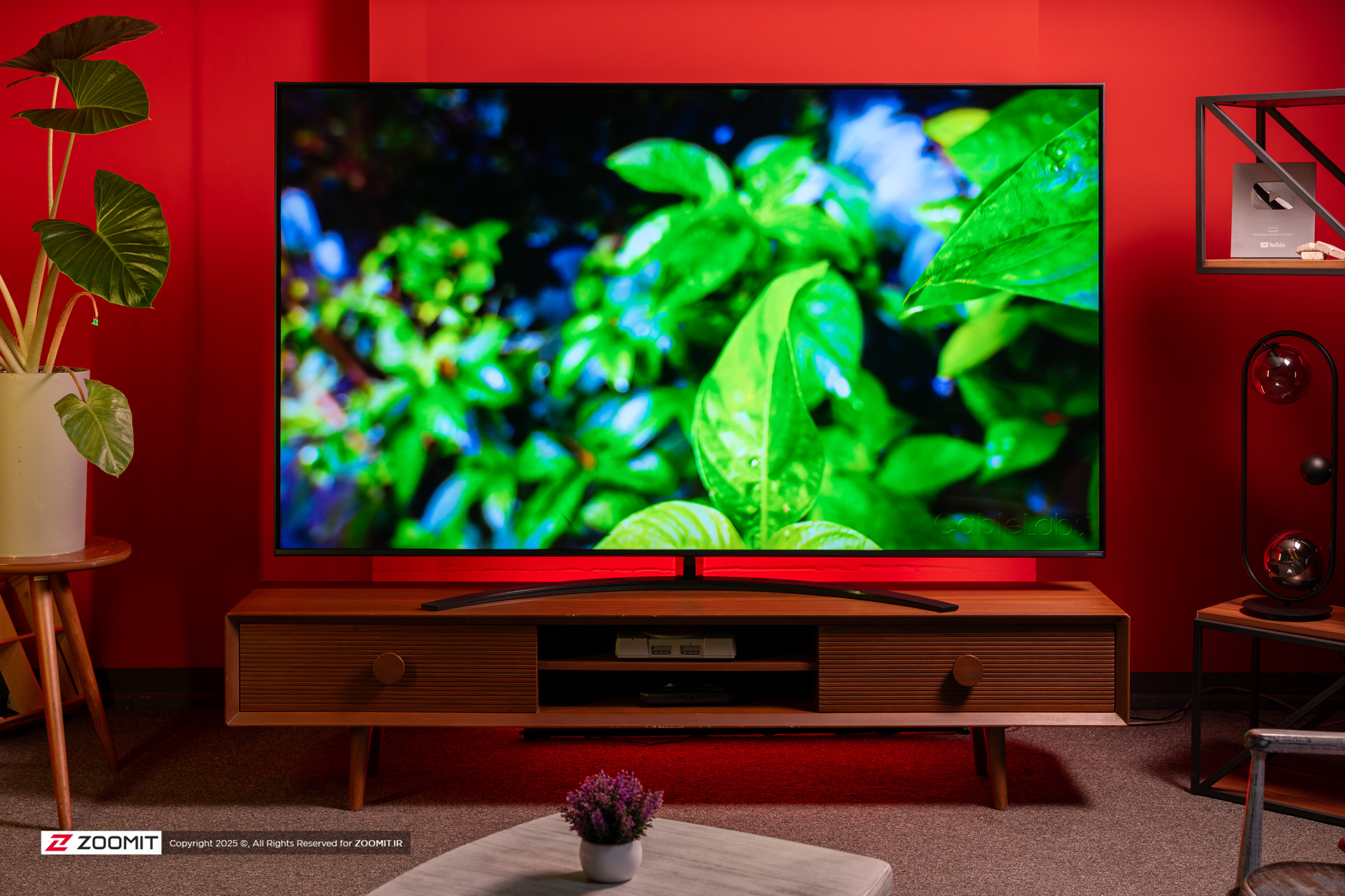 تلویزیون الجی از نمای روبه‌رو