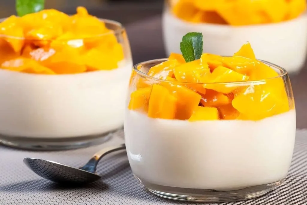 نحوه تهیه دسر انبه؛ ۱۳ دسر با انبه که باید حتما بخورید_سودو تکنولوژی 21 1757083346 710 نحوه تهیه دسر انبه؛ ۱۳ دسر با انبه که باید.webp