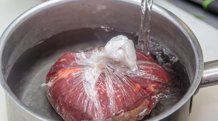 1758641674 863 گوشت تازه و منجمد چه تفاوت‌هایی دارند؟ آیا گوشت تازه