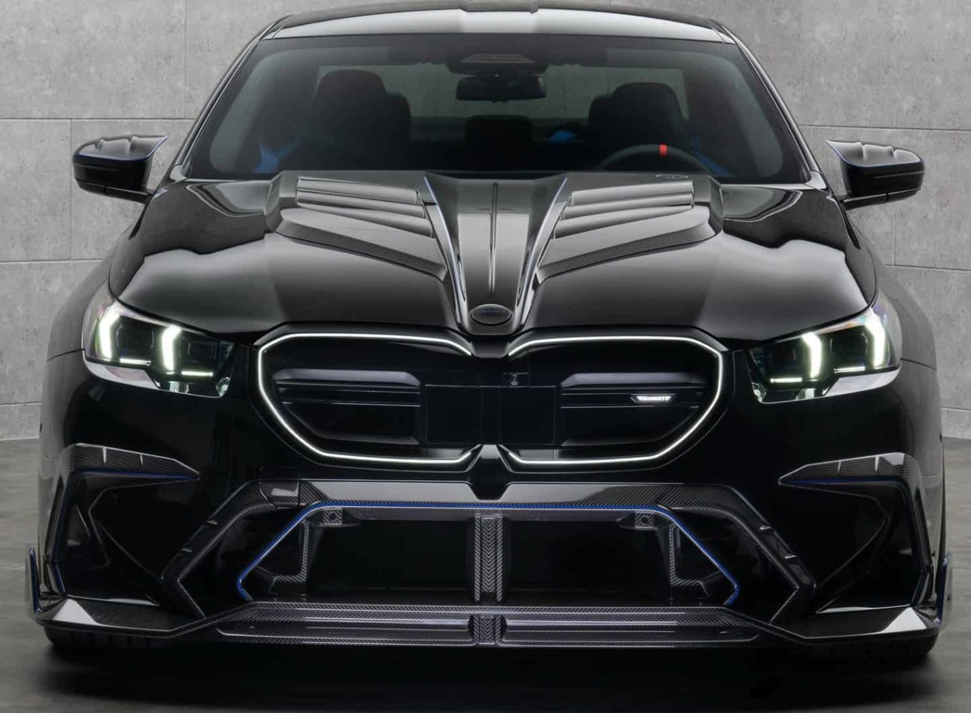 بی ام و M5 منصوری